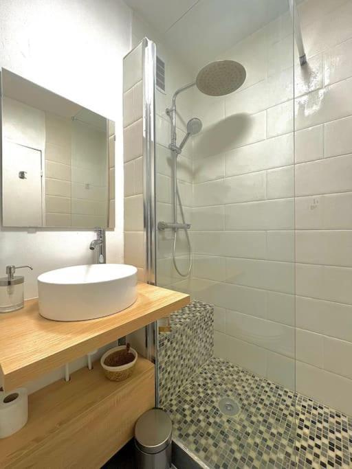 Superbe Studio Avec Parking Gratuit Sur Place Paray-Vieille-Poste Exterior photo